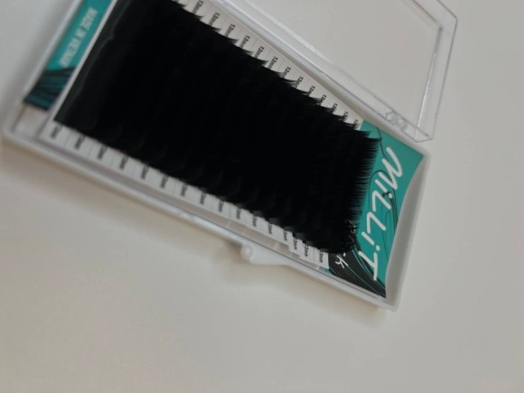 Черные ресницы Millit Fix Price C+ 0.07 09мм 16 линий Черные ресницы Millit Fix Price C+ 0.07 09мм 16 линий