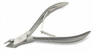 Кусачки маникюрные, Zinger, для кожи с ручной заточкой серебряные (aoa-1) Кусачки маникюрные, Zinger, для кожи с ручной заточкой серебряные (aoa-1)